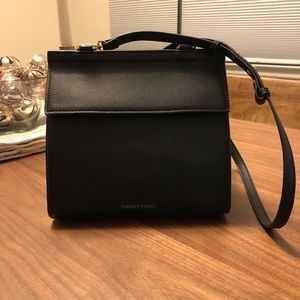 Modern Picnic Crossbody Lunch Box